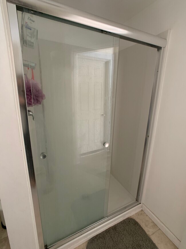 Building Photo - 35 S Chestnut St