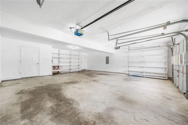 Building Photo - 535 Durham Ridge Dr NW