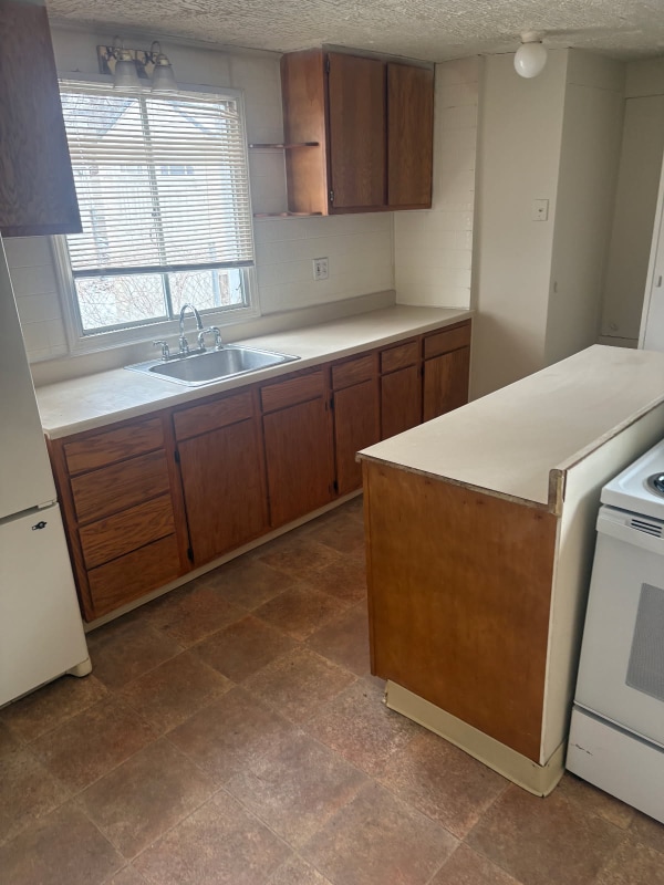 Building Photo - 1852 Beechmont St