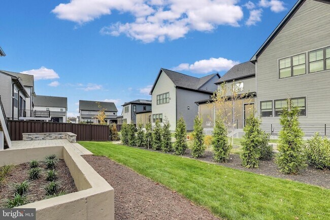 Building Photo - 6921 Renita Ln