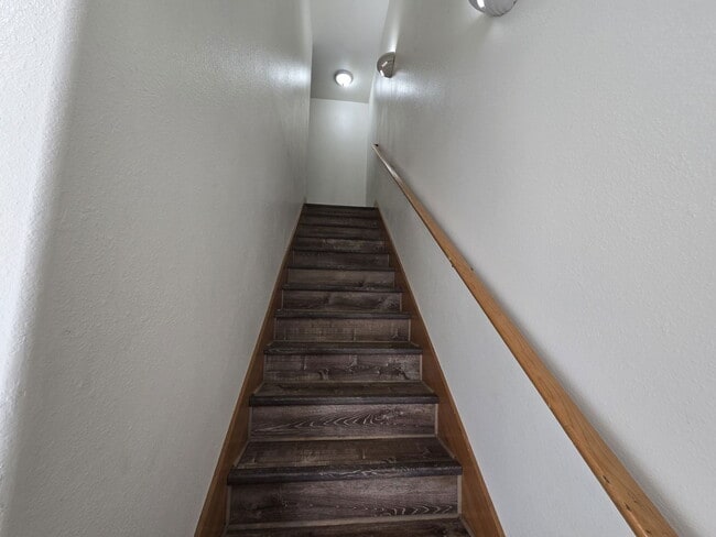 Building Photo - 324 Maylea Pl