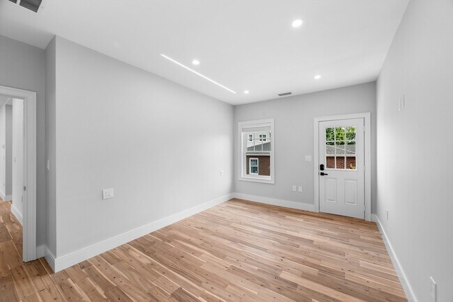Building Photo - 30 Pitman Rd