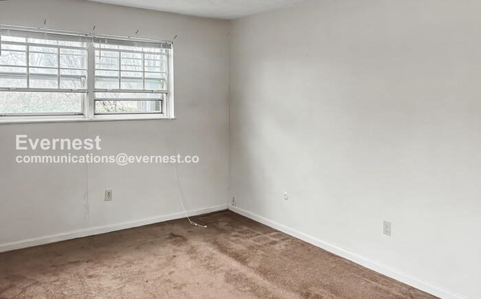 Building Photo - 1450 Slade Ave