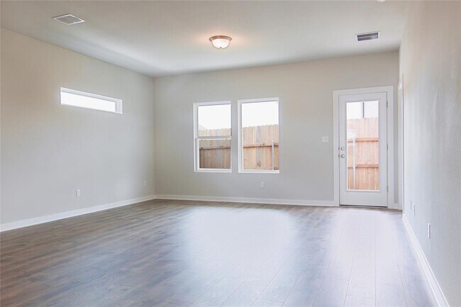 Building Photo - 17506 El Hidalgo Dr