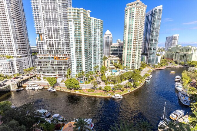 Building Photo - 511 SE 5 Ave