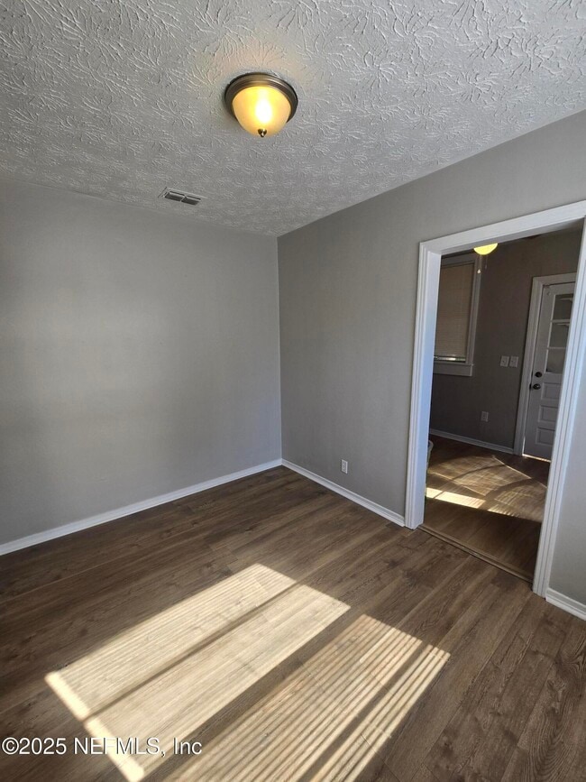 Building Photo - 1129 Melson Ave