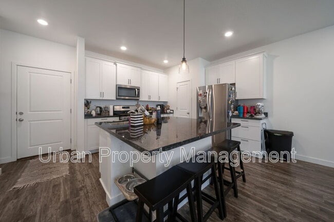 Building Photo - 5659 Coastal Ridge Ln