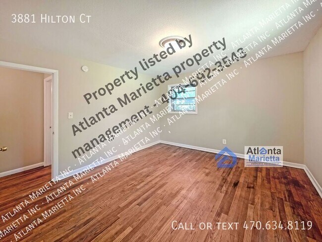 Building Photo - 3881 Hilton Ct