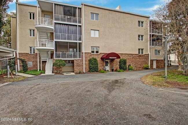 Building Photo - 2912 St Johns Ave