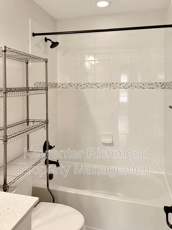 Building Photo - 8916 Ringview Dr