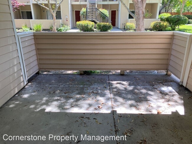 Building Photo - 2 br, 2 bath House - 1120 Cedar Gables Dr