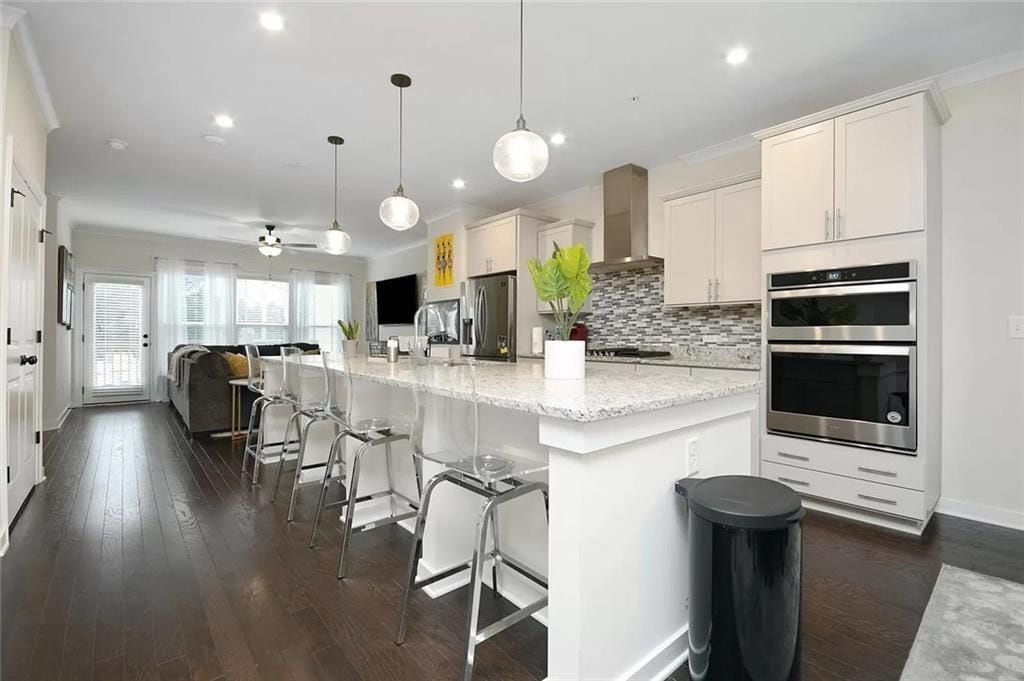 Building Photo - 2048 Holtz Ln