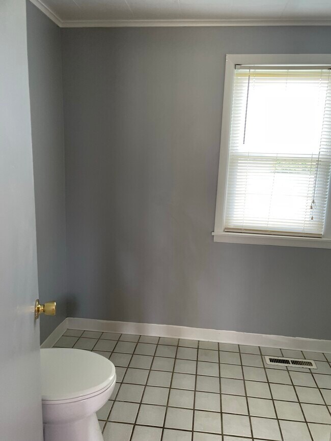 Building Photo - 11790 23 Mile Rd