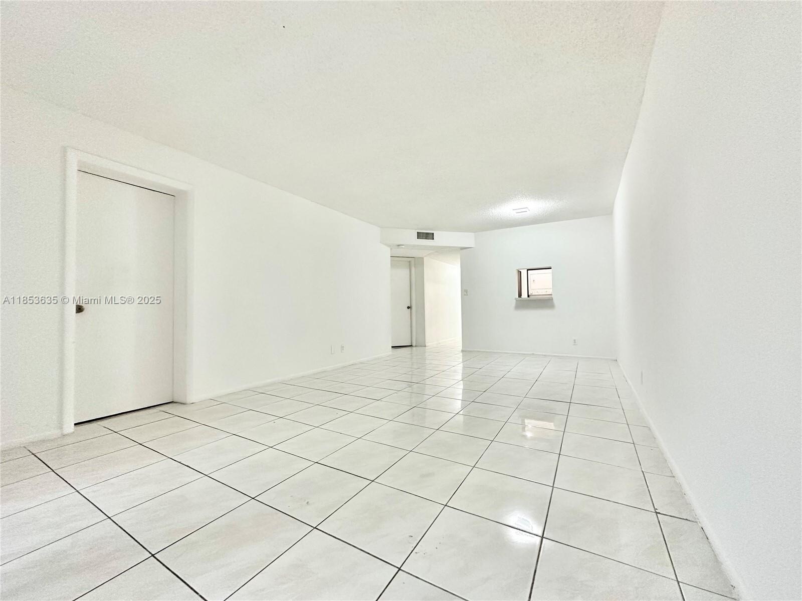 Building Photo - 7900 Fairview Dr