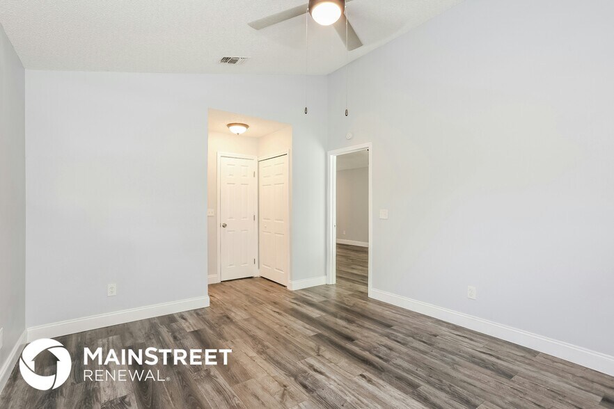 Building Photo - 2520 Townsquare Dr