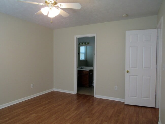 Building Photo - Wonderful 3 Bedroom 2 Bath Home Now Available!