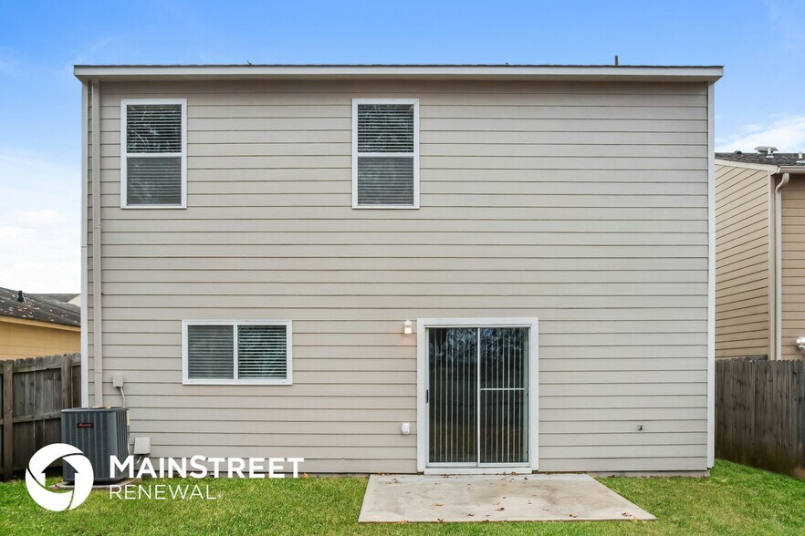 Building Photo - 255 Bermuda Lakes Dr