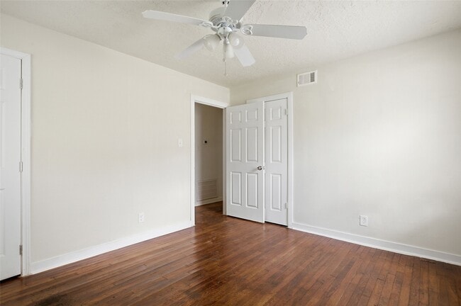 Building Photo - 5622 Woodgreen St