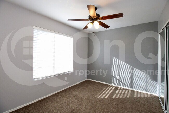 Building Photo - 4606 E Towne Ln