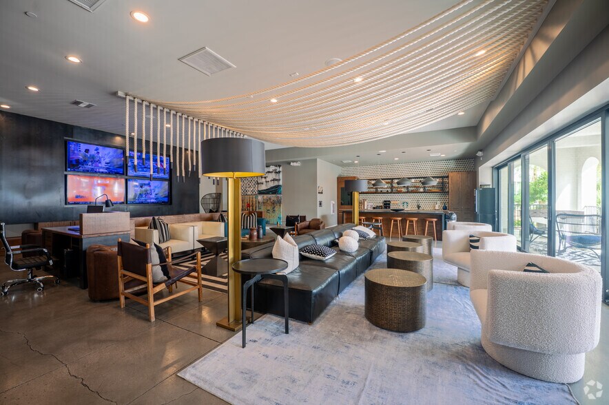 Primary Photo - Castile Apartments