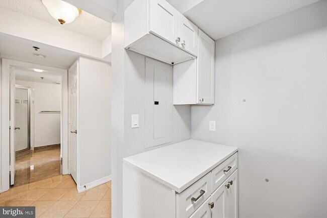 Building Photo - 5809 Nicholson Ln