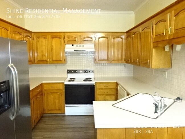 Building Photo - 1806 Volley Ln