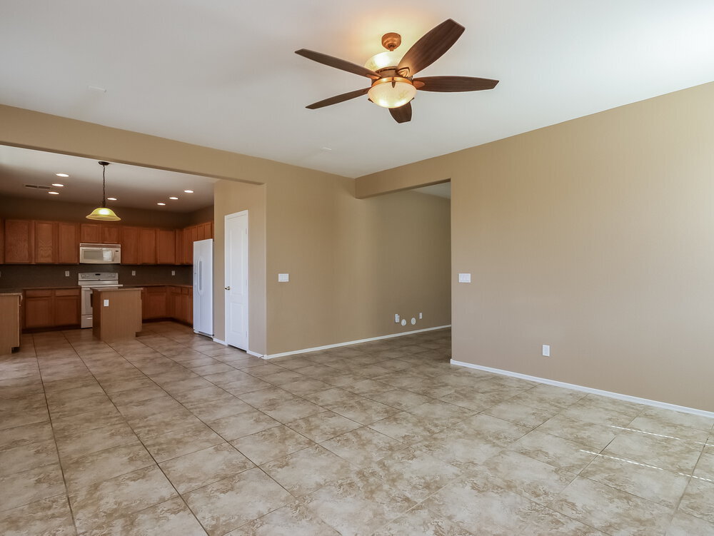 Building Photo - 7120 S 70th Dr