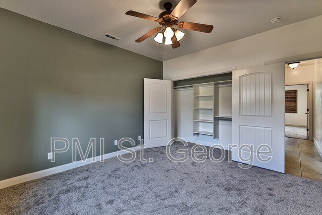 Building Photo - 2478 E Springs Dr