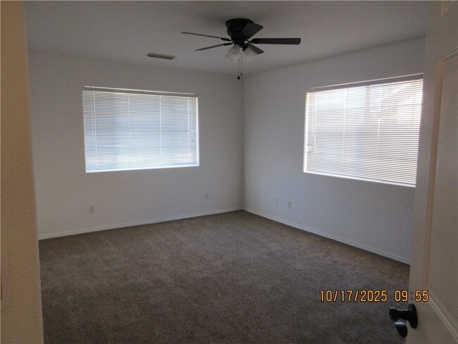 Building Photo - 2171 Ridgeview Rd