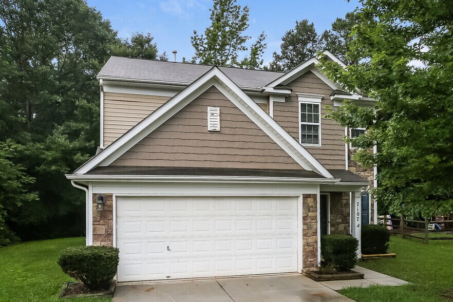 Building Photo - 7107 Lighted Way Ln