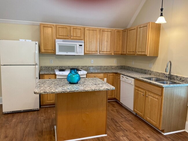 Building Photo - Comin Soon! Huge Deck! Updated dated 2 Bedroom apartment Close to UNCW, Wrightsville Beach.