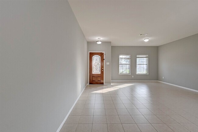 Building Photo - 502 Mornington Ln