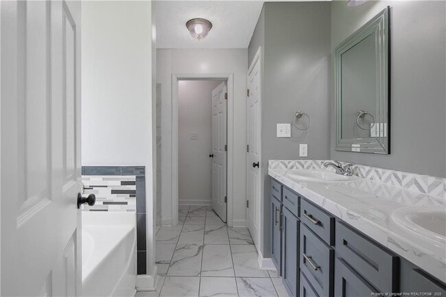 Building Photo - 255 Tidworth Ct