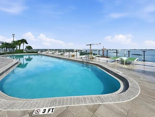 Building Photo - 501 NE 31st St