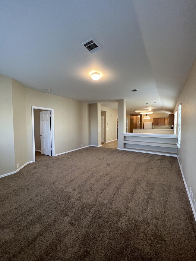 Building Photo - 9411 Massaro St