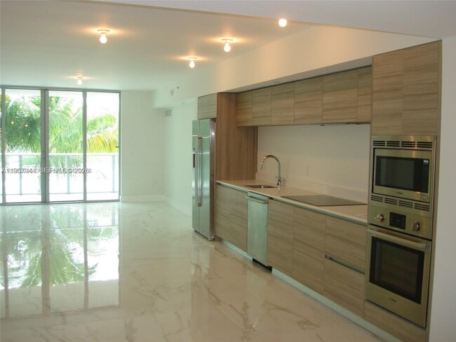 Building Photo - 6620 Indian Creek Dr