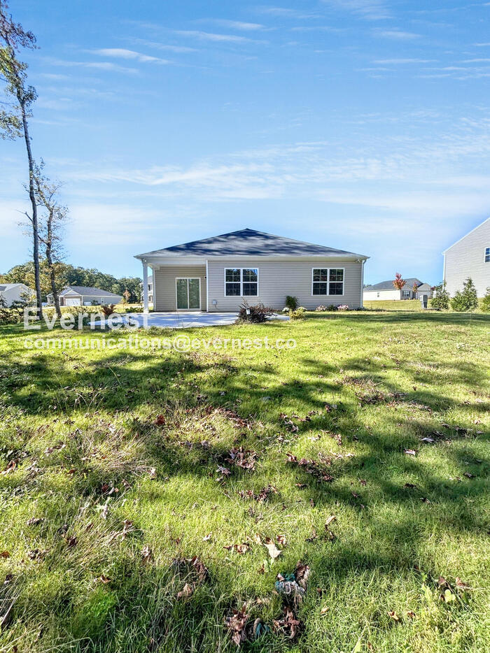 Building Photo - 152 Lulu Ln