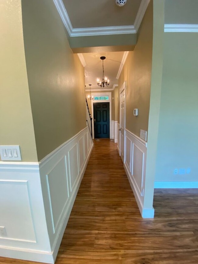 Building Photo - Charming home located in beautiful Orting!