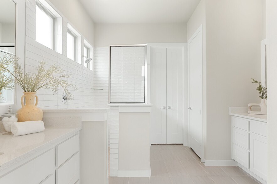 Building Photo - 3560 Rustic Oak Dr