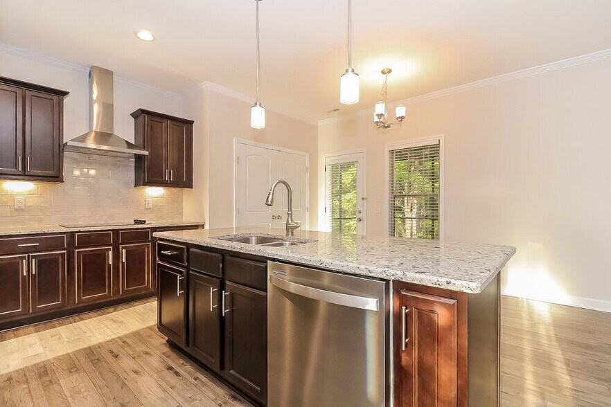 Building Photo - 39 Grand Manor Ct