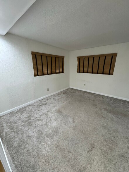 Building Photo - 17270 E Peach Tree Rd