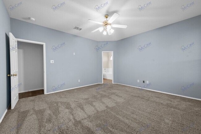 Building Photo - 1004 Riverside Ct