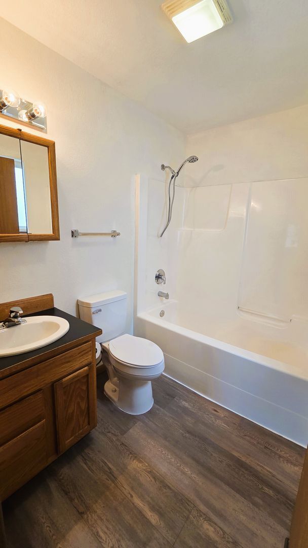 Building Photo - 2-Bed, 2-Bath, Single Level Home by Ponderosa Springs Golf Course in Coeur d'Alene