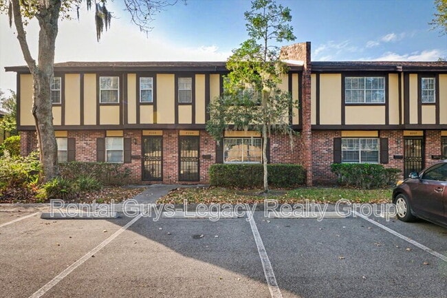 Building Photo - 8204 Oxford Forest Dr