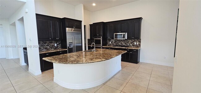 Building Photo - 8175 Lost Creek Ln