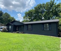 Building Photo - 3/1 Brick Home in East Nashville Available...