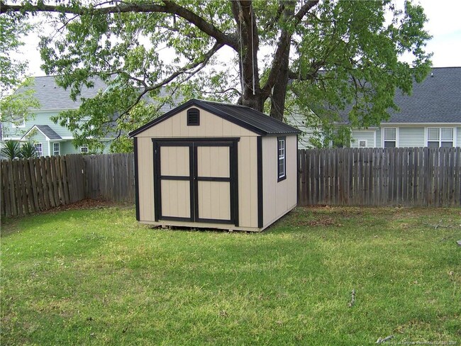Building Photo - 6012 Cornfield Ave