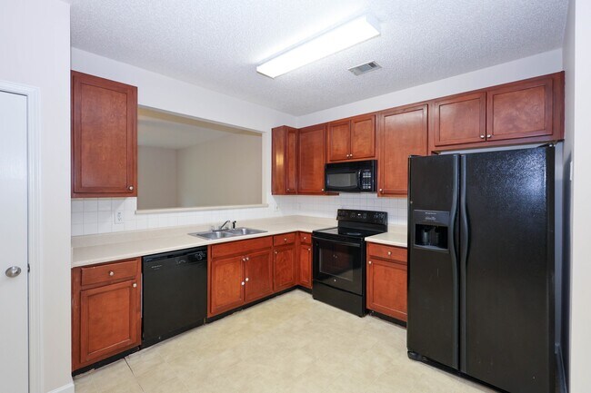 Building Photo - 7705 Commerce Ct