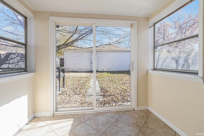 Building Photo - 714 S 27th St