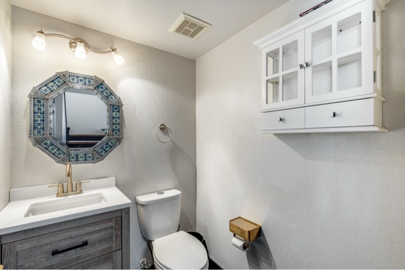 Building Photo - 5350 N Central Ave